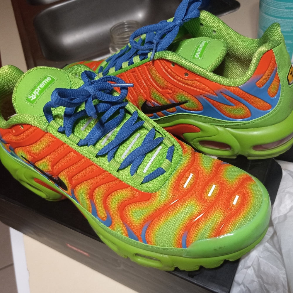 Nike Air Mac TN x Supreme